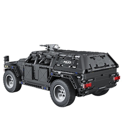Радиоуправляемый конструктор CADA бронированный внедорожник Fierce Warrior SUV 1/12 (561 деталь)