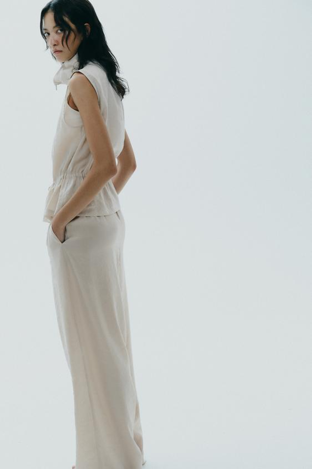 ZARA БРЮКИ-ПАЛАЦЦО ИЗ СТРУЯЩЕЙСЯ ТКАНИ, СВЕТЛО-БЕЖЕВЫЙ