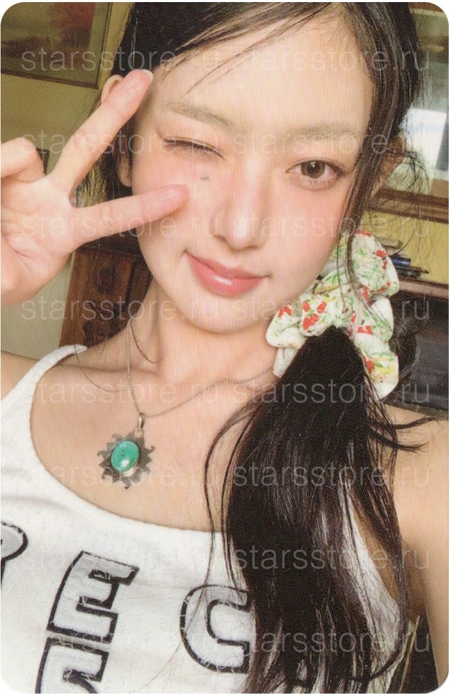 Фотокарта Leesol KiiiKiii - UNCUT GEM (STARSHIP) Фотокарта Leesol KiiiKiii - UNCUT GEM (STARSHIP)