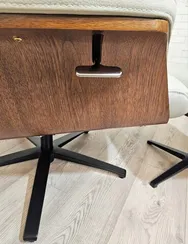 Кресло-реклайнер с оттоманкой Timeout, черная кожа