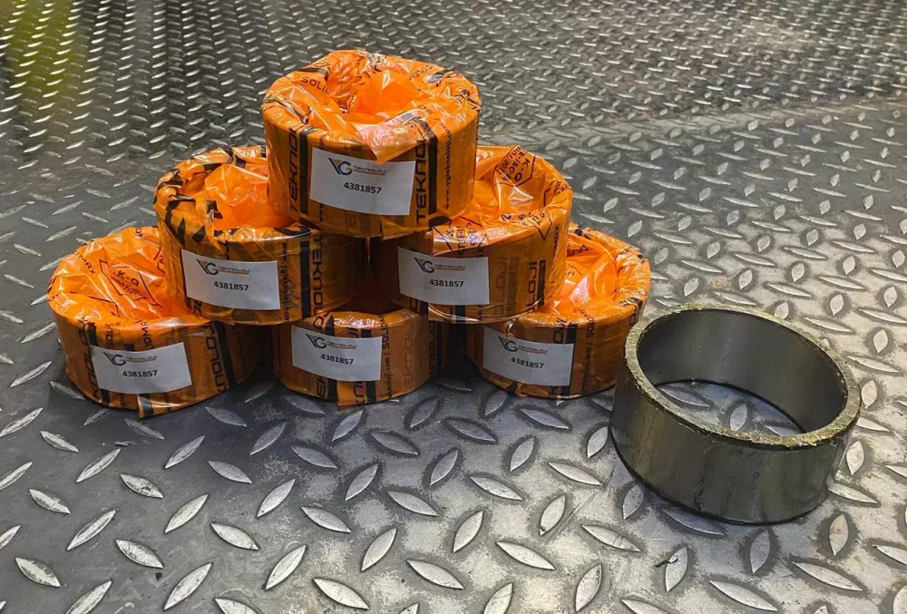 Втулка 4381857