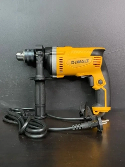 Ударная дрель DeWALT DL814