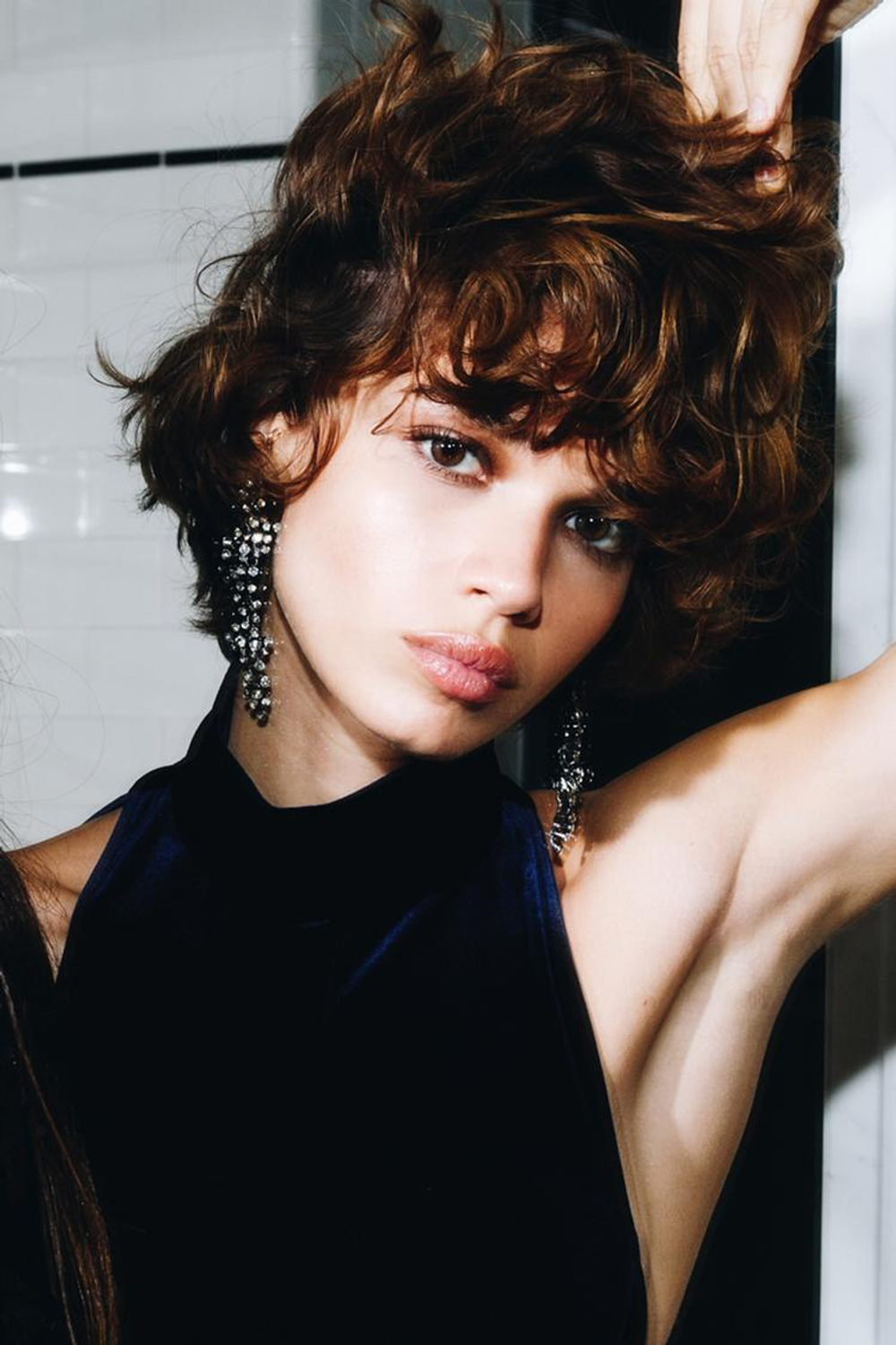 ZARA КАСКАДНЫЕ СЕРЬГИ СО СТРАЗАМИ, СЕРЕБРИСТЫЙ