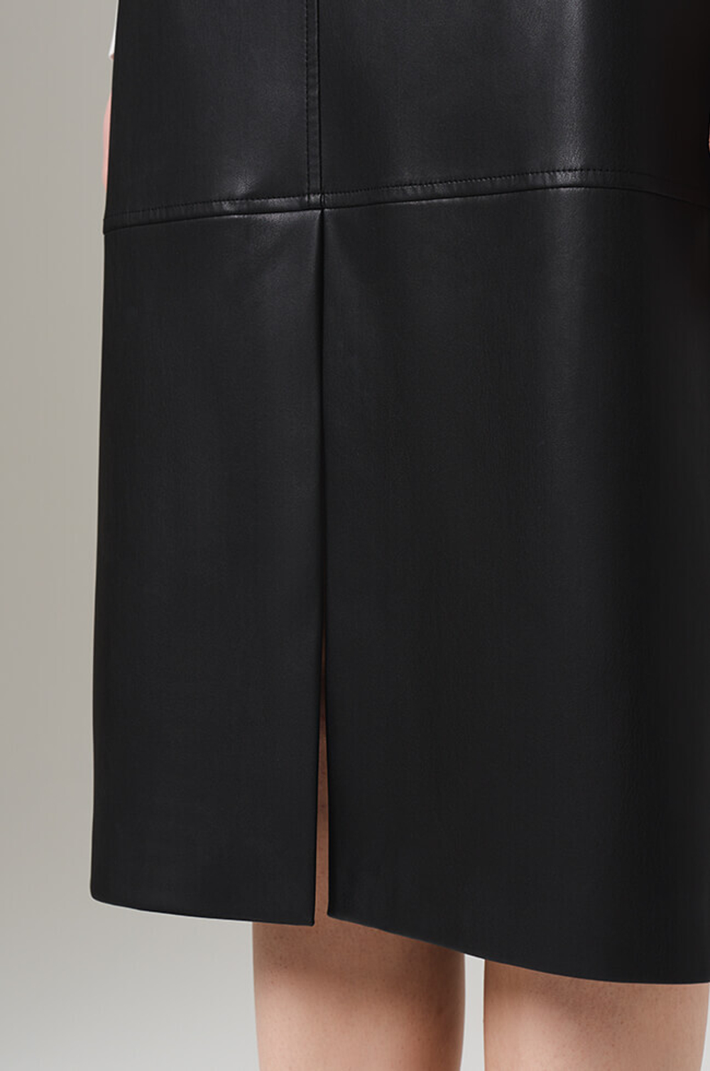 4846 Юбка женская (черный)