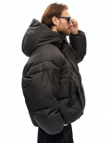 Объемный черный пуховик Mosco B1