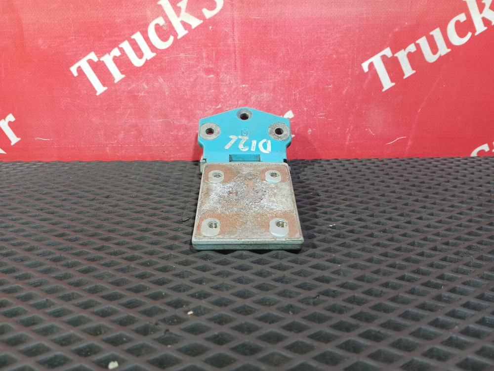 Петля двери 2019 г.