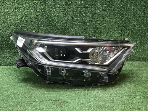 Фара правая Toyota RAV4 5 XA50 (2018-н.в.) LED