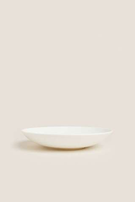 ZARA HOME ТОНКАЯ ФАРФОРОВАЯ ТАРЕЛКА С ЯМОЧКОЙ, БЕЛЫЙ