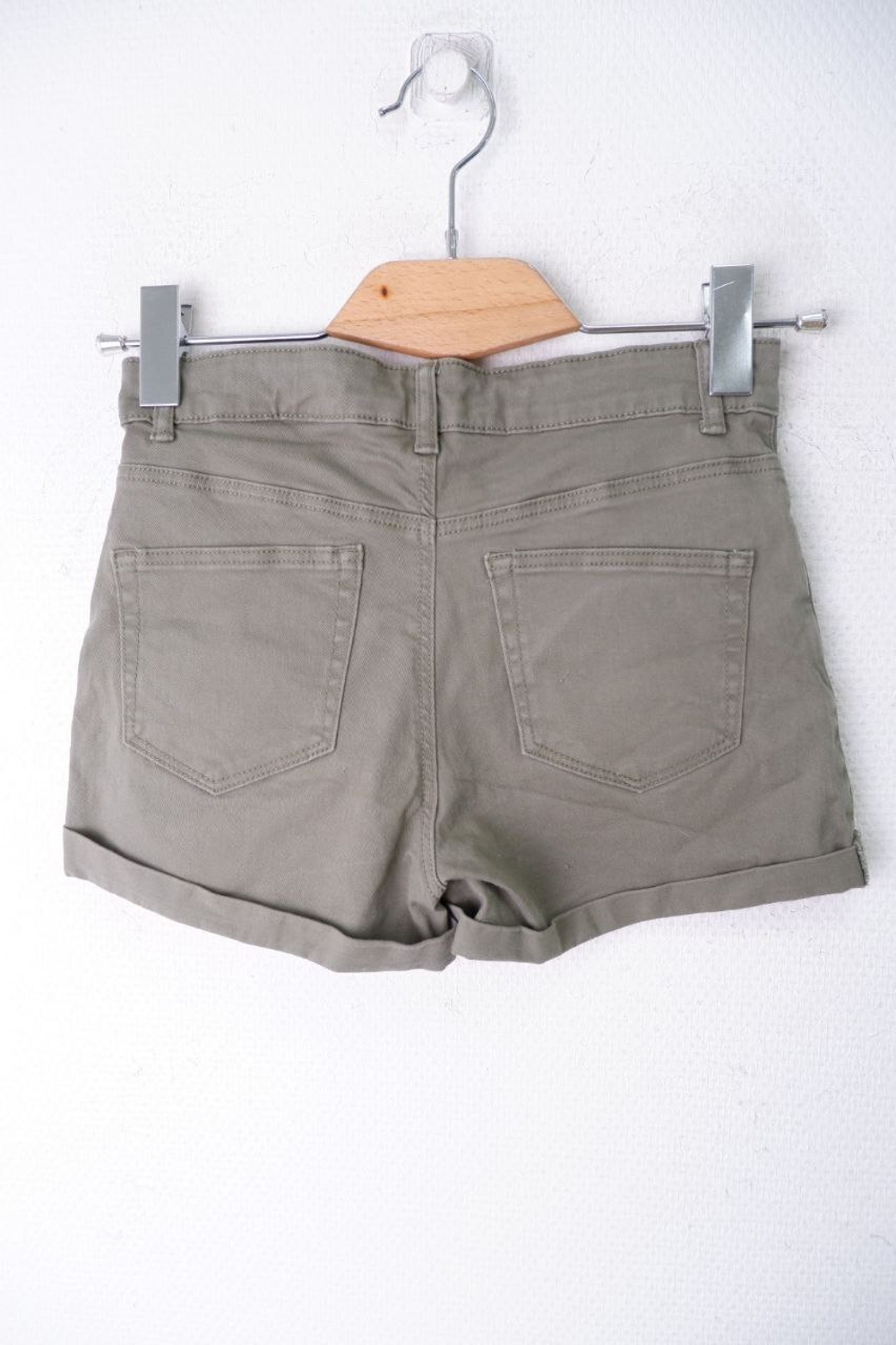 Шорты H&M лаконичные на 12-13 лет