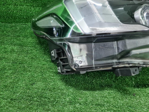 Фара правая Subaru Outback 6 (2019-2022) LED (В пленке)