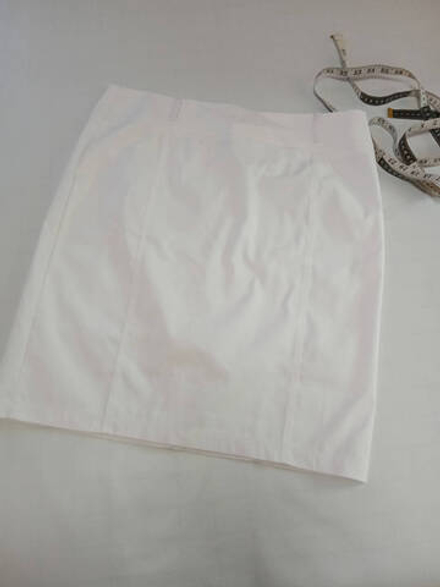 Юбка белая стрейч.Размер 56.