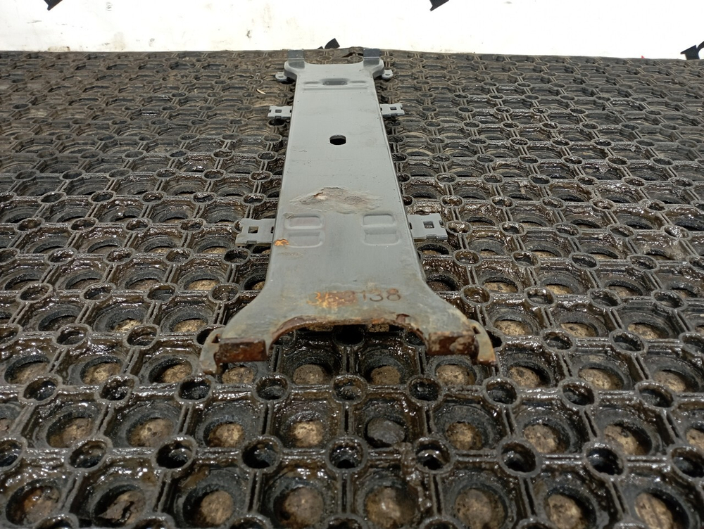 Планка прижимная АКБ 2018г.