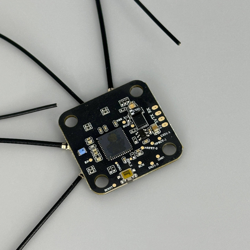 Двух диапазонный приемник Radiomaset DBR4 Elrs 2,4 ГГц/900 МГц