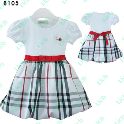 Платье детское с клетчатой юбкой