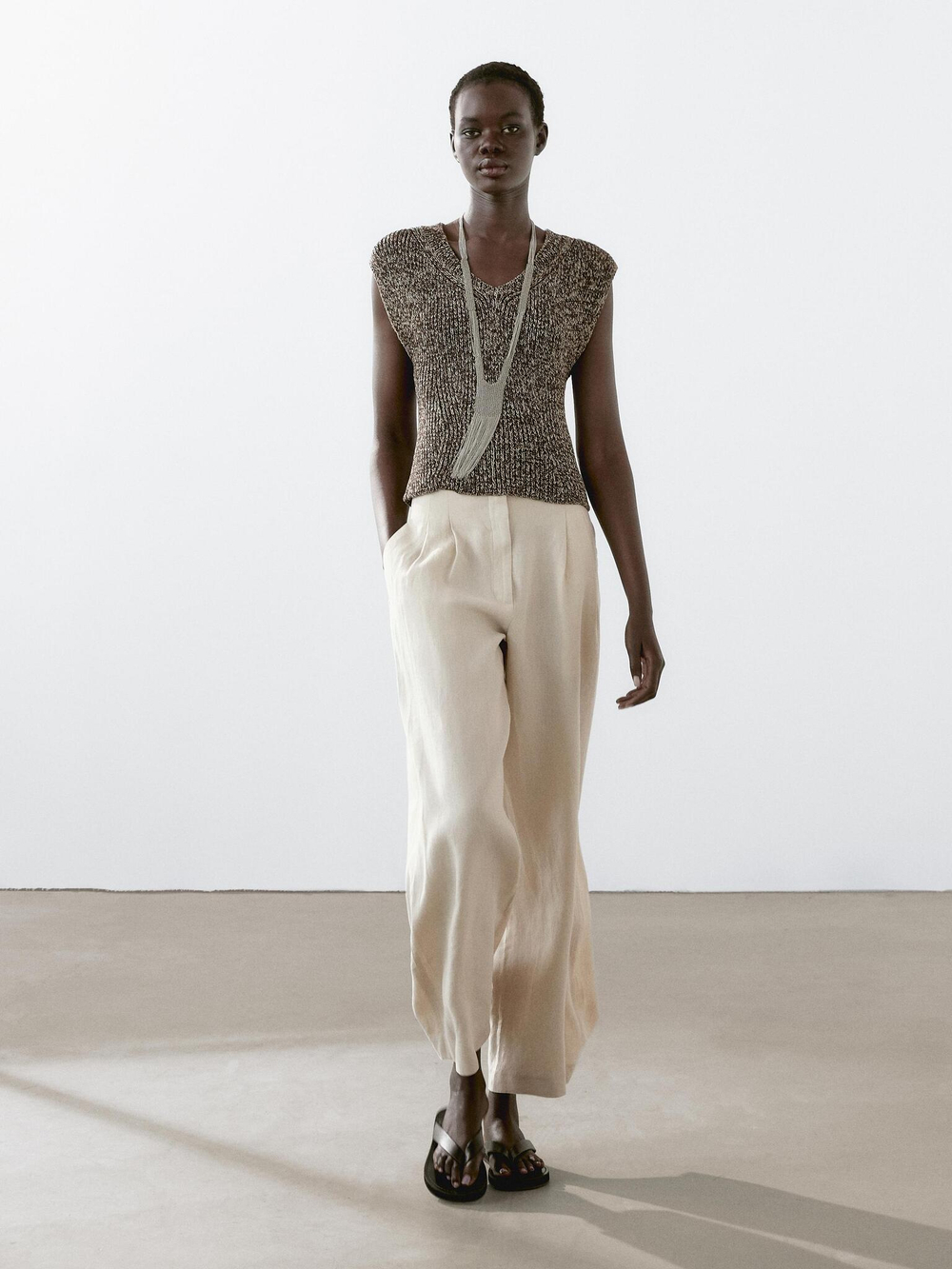 Massimo Dutti Брюки из 100% льна с двойными защипами, дымчатый