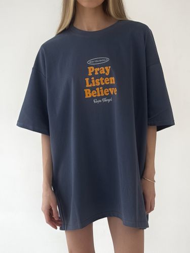 Синяя футболка Pray Listen Believe