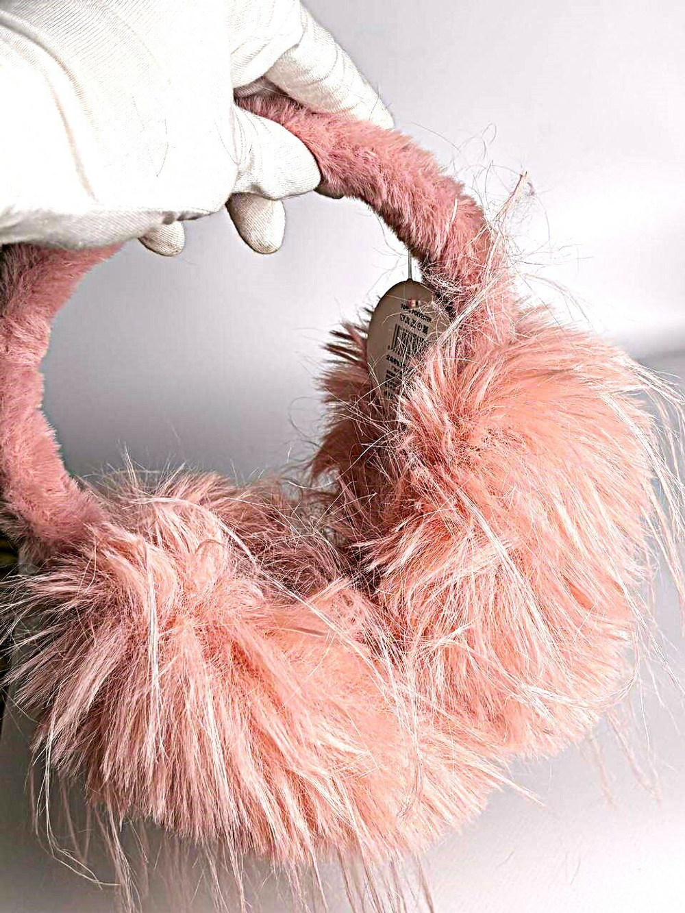 Меховые  наушники "Мех-страус". Тенденция 2025. Теплые уютные  Цвет розовый