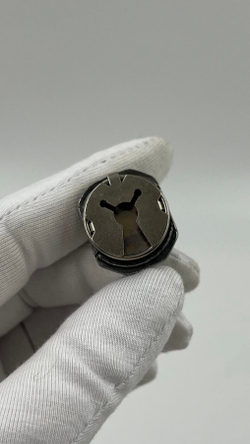 Накладка на пуговицу с «жемчугом»