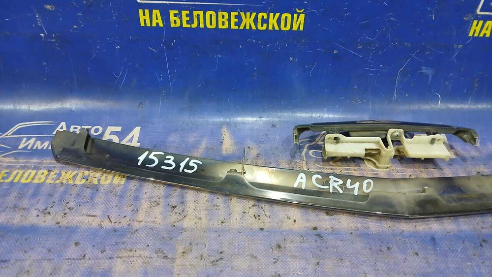 Решетка радиатора TOYOTA ESTIMA 2003-2005