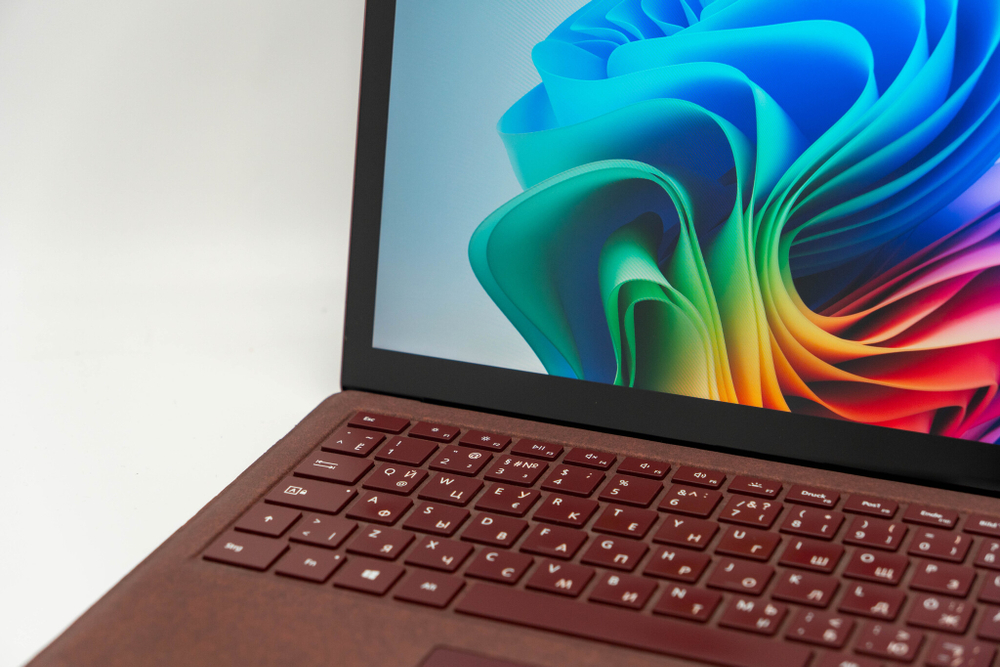 Ноутбук Microsoft Surface Laptop 2 ( i7-8650U ) Red