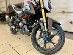 QJMOTOR SRK 125 S (White)