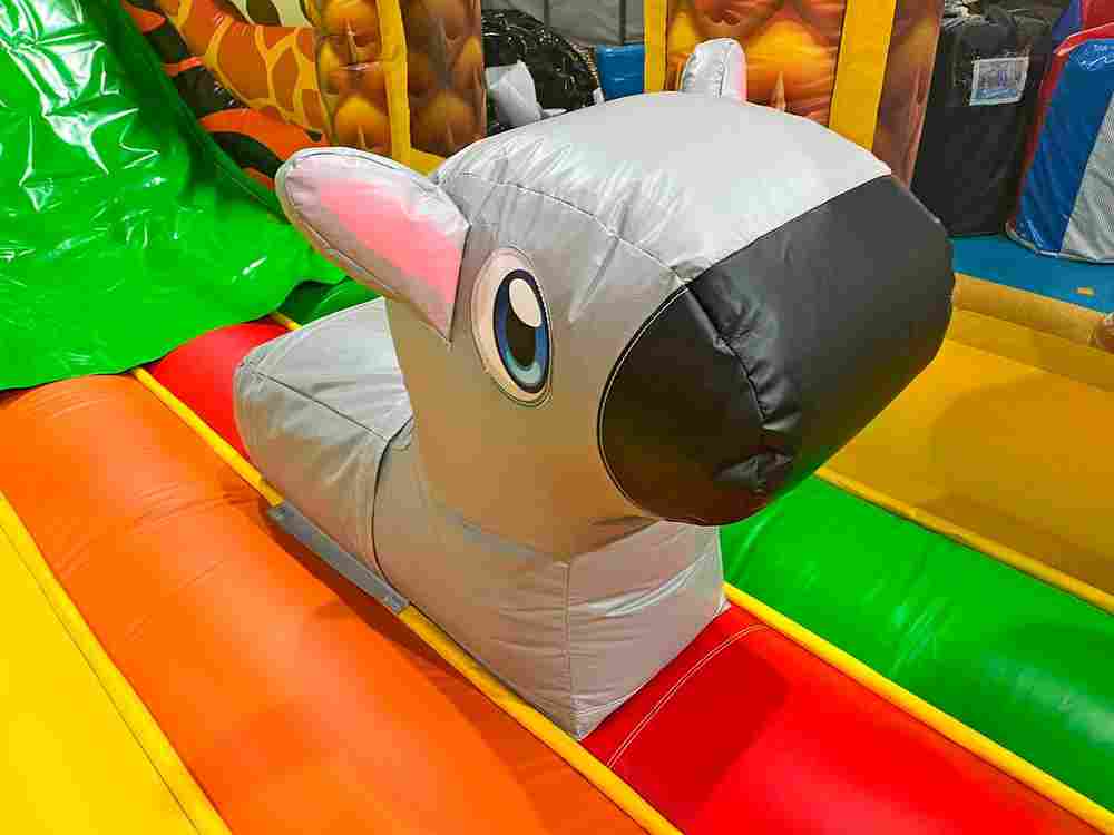 Коммерческий надувной батут «Сафари Ультра 2», 12*6*7 м.