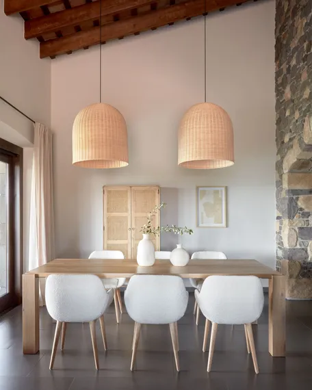 Стол Deyarina с дубовым шпоном и ножками из массива дуба 220 х 110 см