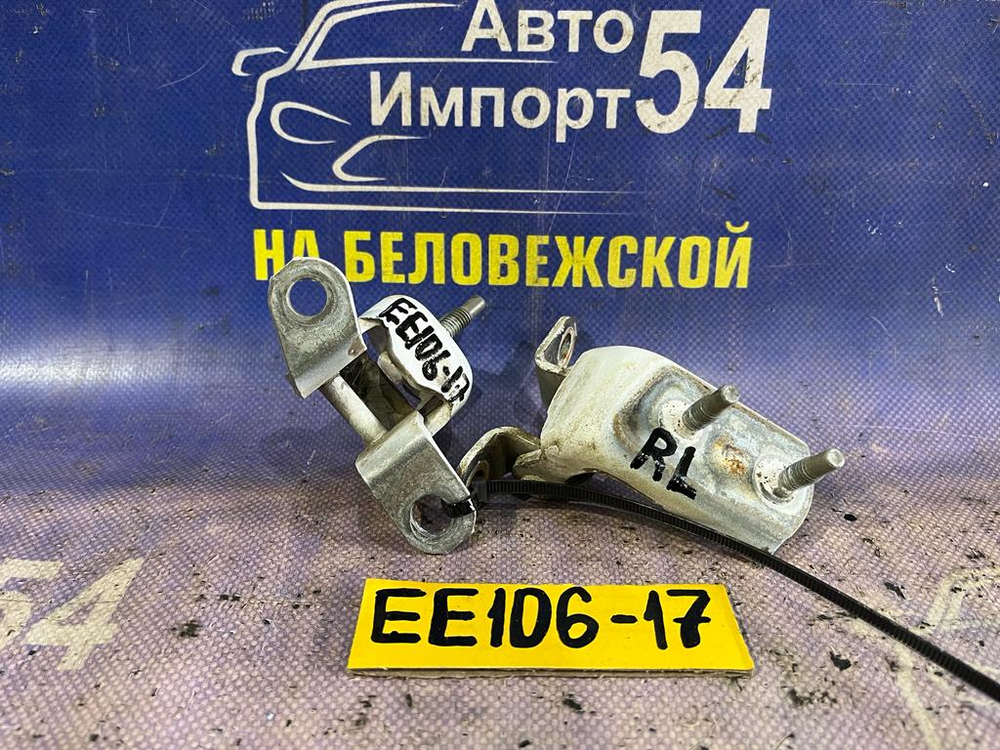 Петля двери задней левой TOYOTA COROLLA 1992