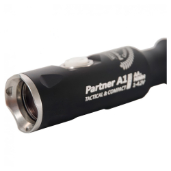 Тактический фонарь Armytek Partner A1 Pro V3 XP-L (тёплый свет) — световой поток 465 люмен и дальность освещения до 110 метров.