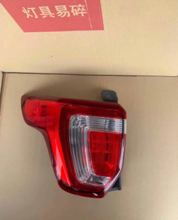 Задние фонари (левый+правый) Ford Explorer оригинал