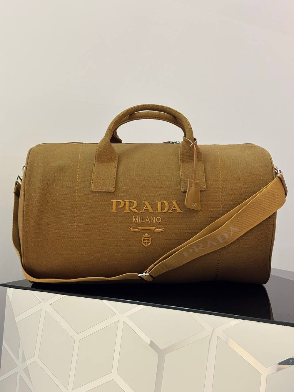 Суика дорожная Prada