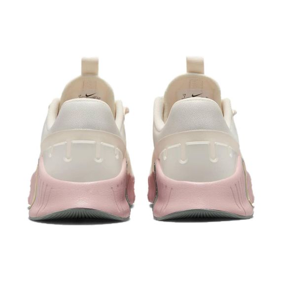 NIKE Free Metcon 5 Кроссовки для тренировок Низкие Бежево-розовые Женские