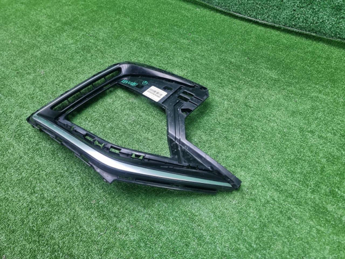 Накладка бампера правая Voyah Passion (2022-н.в.)