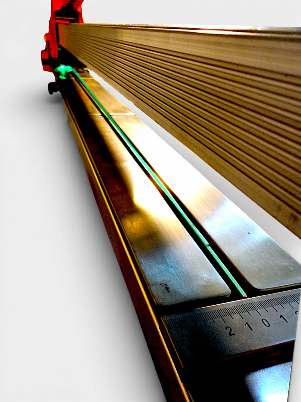 Плиткорез ручной SINICA MAX LIFE - HTC1200ML, рез до 1200мм.; 6-18 мм; зеленый лазер