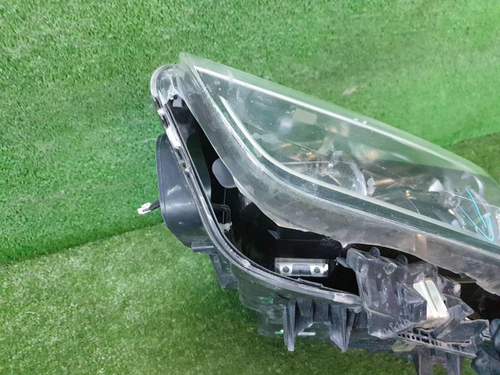 Битая Фара левая BMW X1 F48 (2015-2019) LED