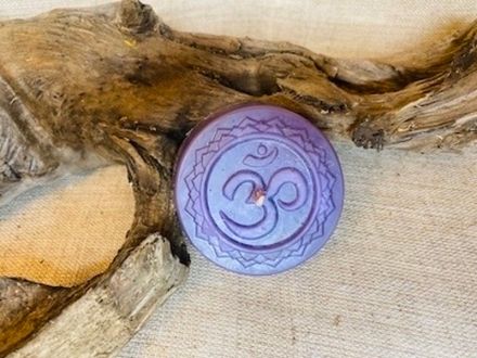 Свеча - Сахасрара с эфирным маслом Иланг-Иланг