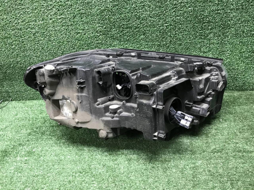 Битая Фара левая BMW X3 G01 (17-21) Adaptive LED