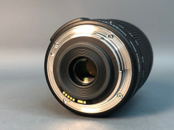 Canon EF-S 18-135mm 3.5-5.6 IS STM