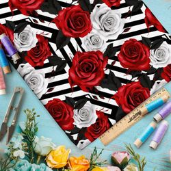 Ткань премиум таффета розы на полосатом фоне