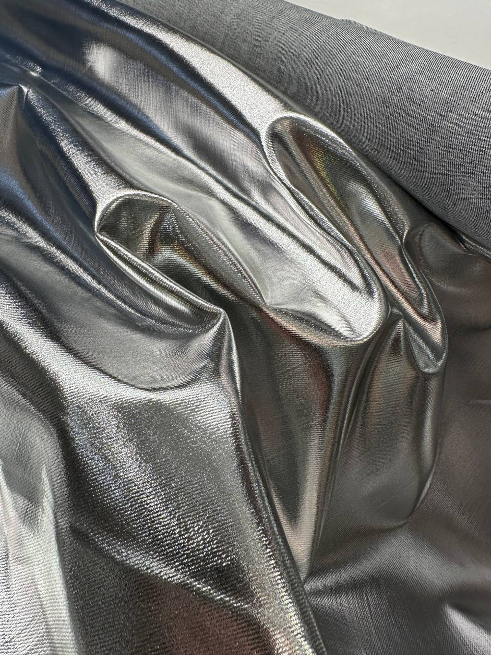 Джинса (деним) хлопок с эластаном синяя с серебряным напылением