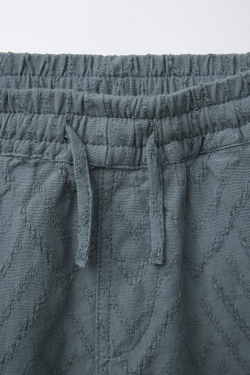 ZARA ШОРТЫ ИЗ РЕЛЬЕФНОЙ ТКАН, НЕФТЯНОЙ