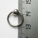 Кольцо сегментное для пирсинга: диаметр 10 мм, толщина 1,6 мм, шарик 4 мм. Медицинская сталь