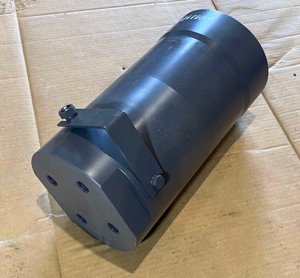 Цилиндр натяжителя гусеницы 14709626 (14737824)