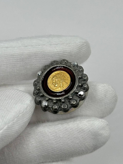 Накладка на пуговицу в античном стиле