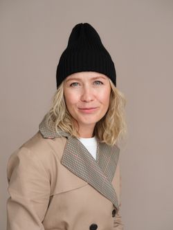 Шапка вязаная-резинка весенняя/осенняя КЭП(Черный)