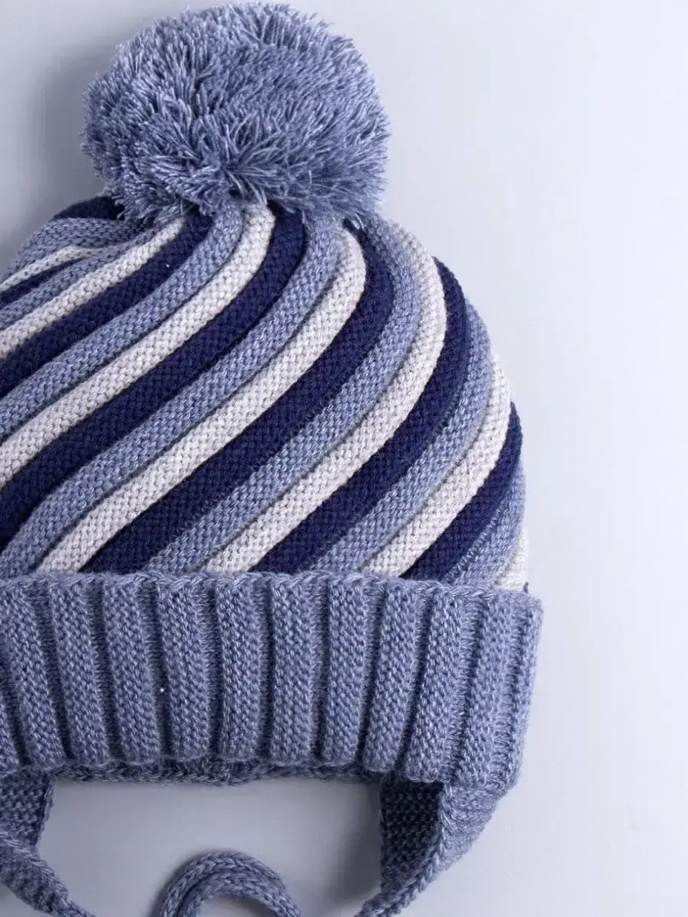 Шапка вязаная зимняя для детей