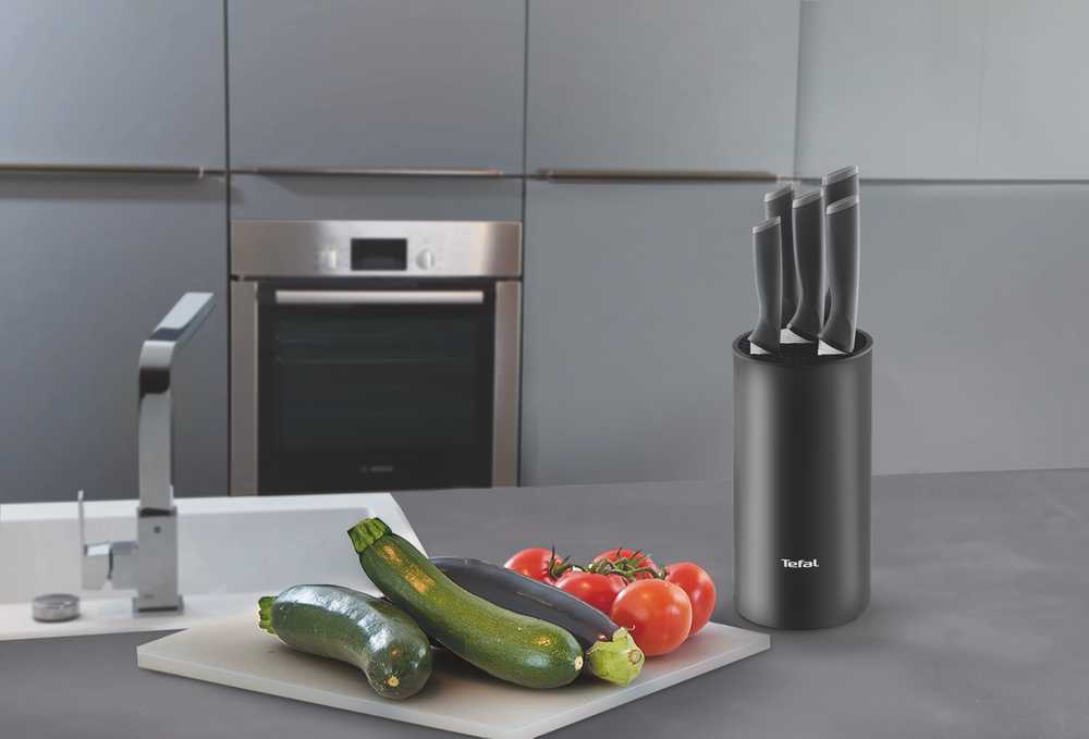 Набор ножей с блоком для хранения Tefal Comfort K2216S74