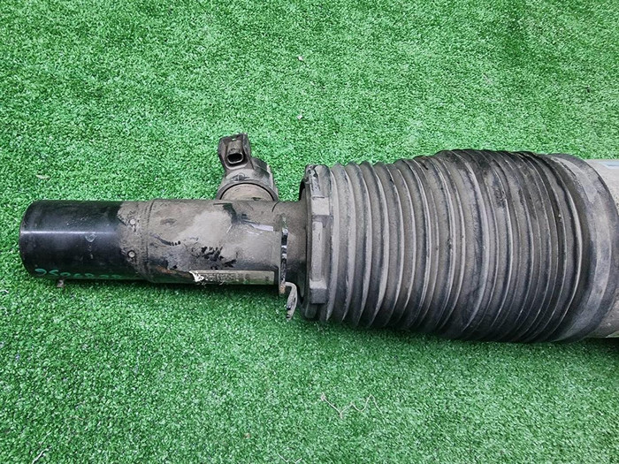 Стойка пневматическая передняя LH BMW X7 G07 19-нв