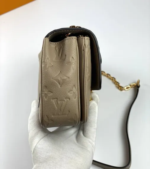 Сумка Louis Vuitton Marceau бежевый