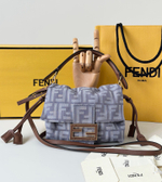 Fendi Small Mamma Baguette 16 cm